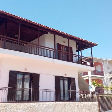 Villa Balcony With View Korifásion Exterior foto